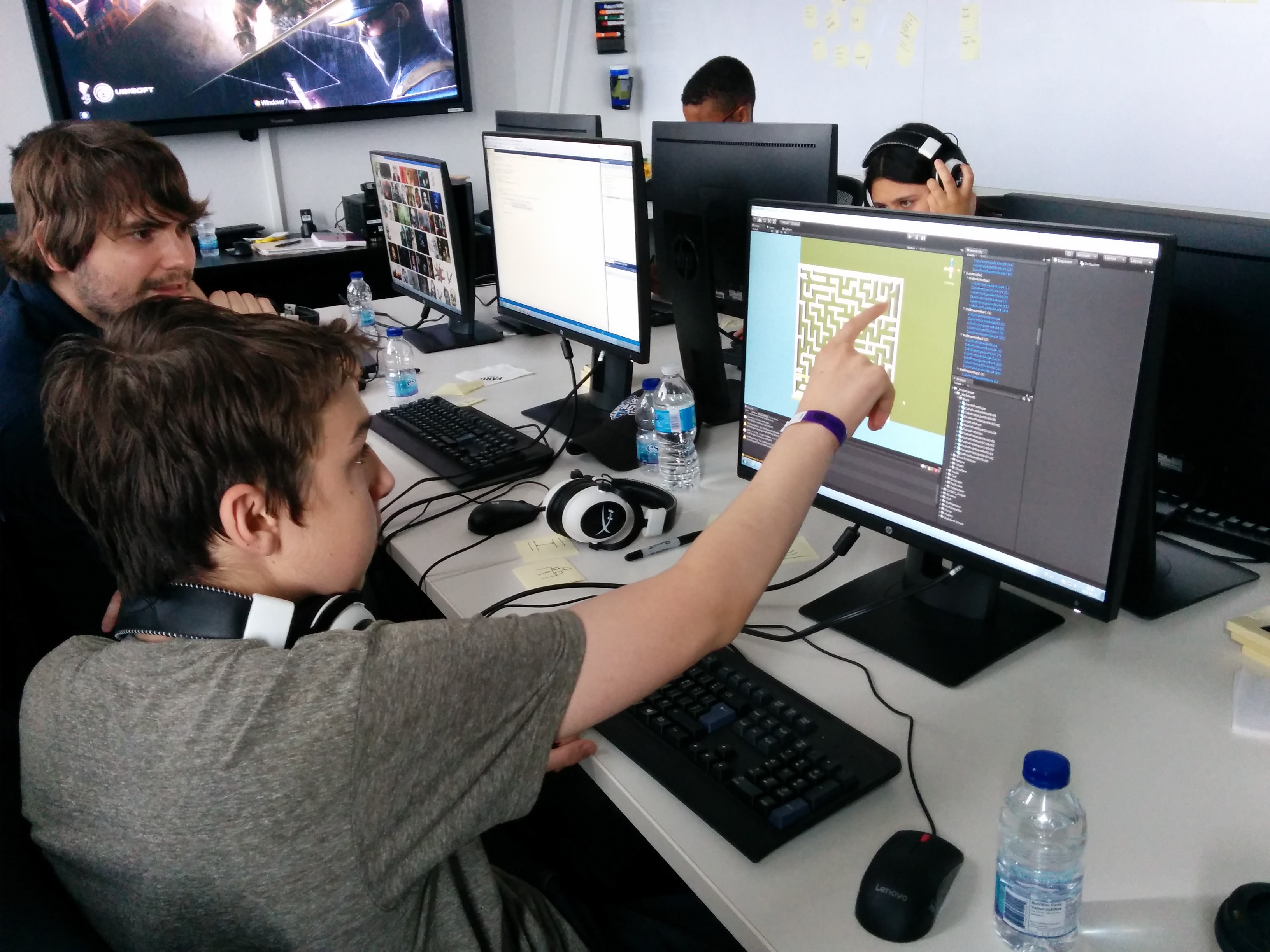 Des élèves du secondaire à Ubisoft Montréal pour un game jam en VR